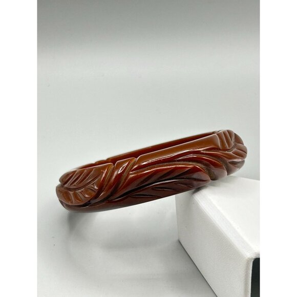 Vintage Carved Chocolate Brown Bakelite Bangle Bracelet Leaf Design - Picture 5 of 8